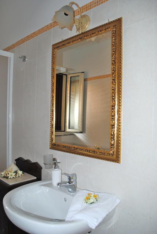 B&B Mareagro Santa Teresa Di Riva Phòng bức ảnh